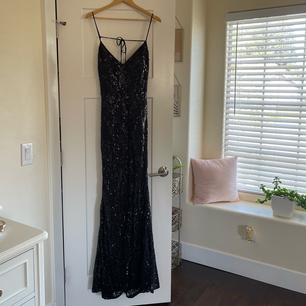Black Sparkly Prom Dress